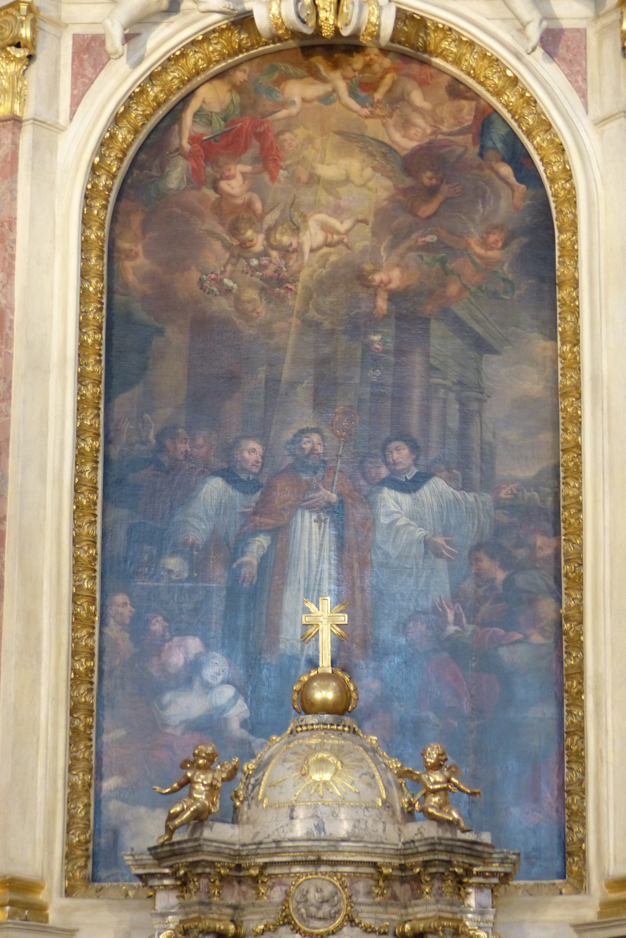 Im Altarbild ist zu sehen, wie der Heilige Martin Abschied von seiner Gemeinde nimmt.